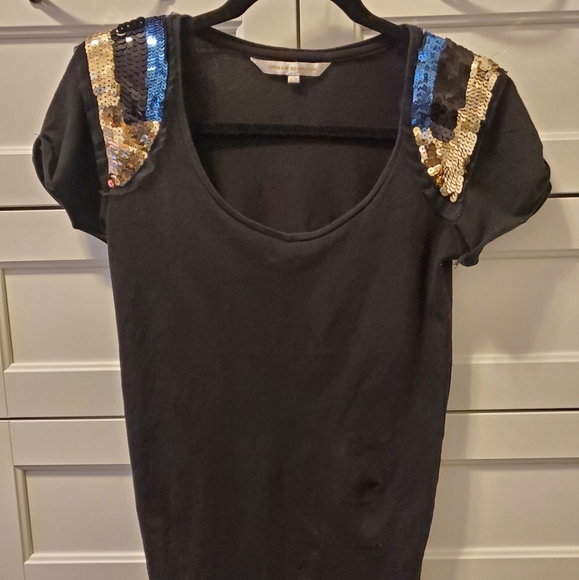 Sequin Shoulder Short Sleeve Top - Picture 4 of 9